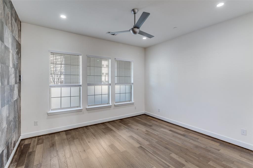 5015 Meridian Lane 1102