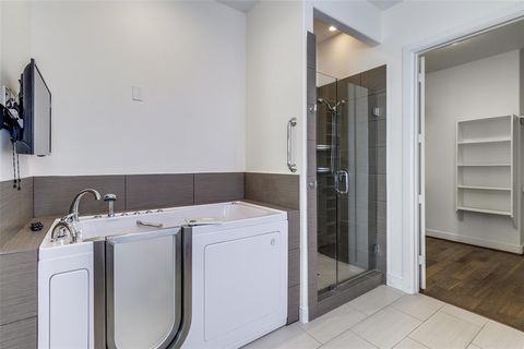 Tiny photo for 5015 Meridian Lane #1102, Addison, TX 75001 (MLS # 21197641)