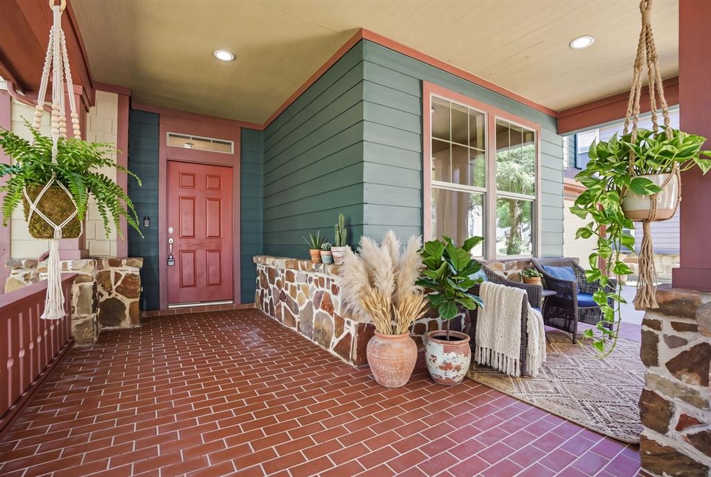 800 Mayberry Drive