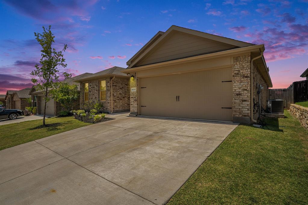 WATERSBEND SOUTH - Residential Lease