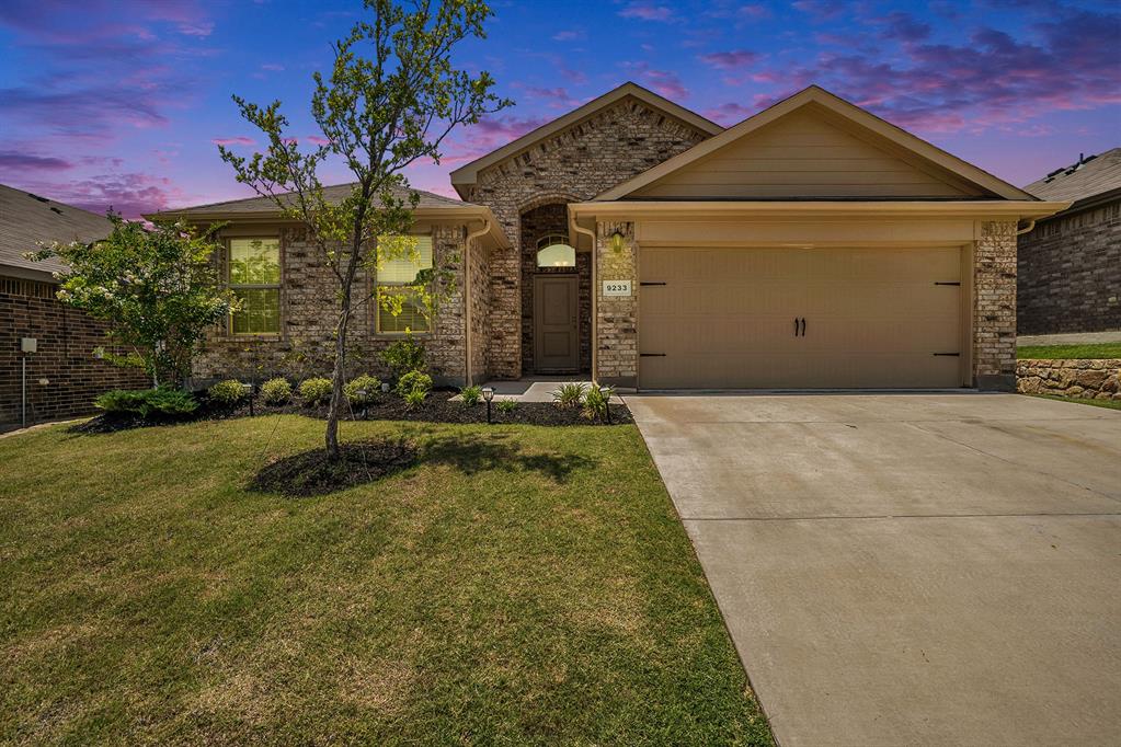 WATERSBEND SOUTH - Residential Lease