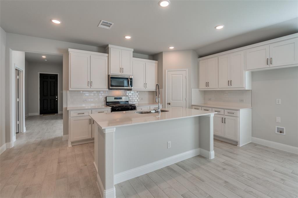 2902 Italia Terrace