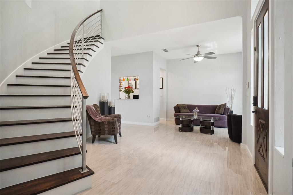 1302 Kelly Green Court