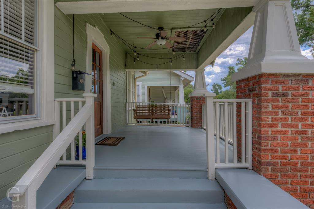 818 Elmwood