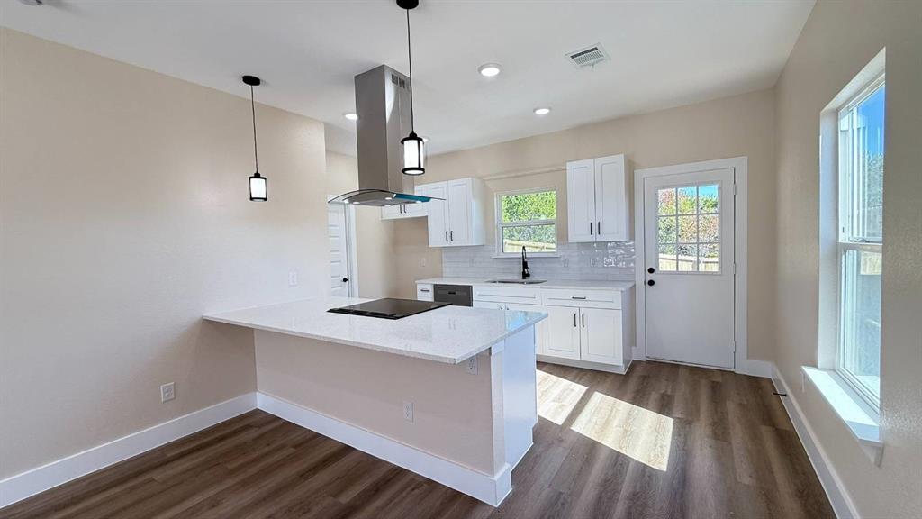 2615 Creekview Drive