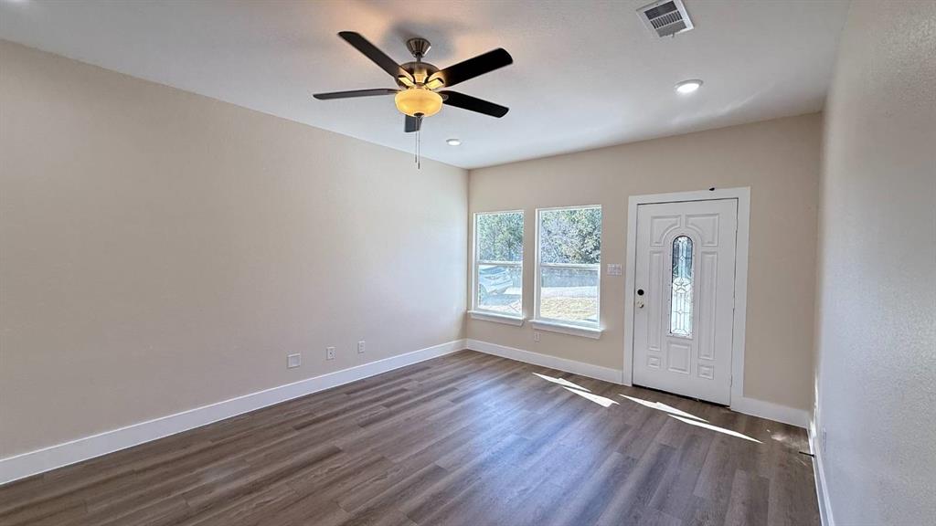 2615 Creekview Drive
