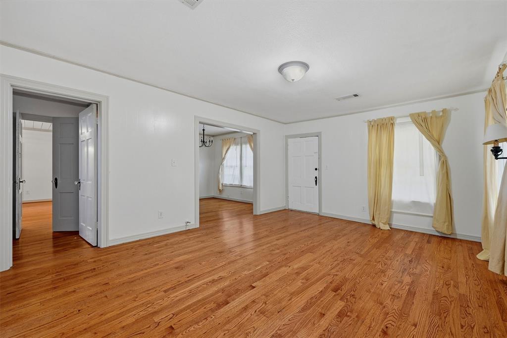 714 E 9th Street
