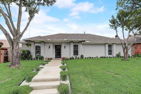 Single Family Residence in Carrollton TX 2107 Pueblo Drive.jpg