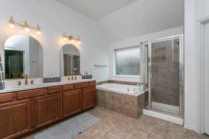 Foxwood Glen - Residential