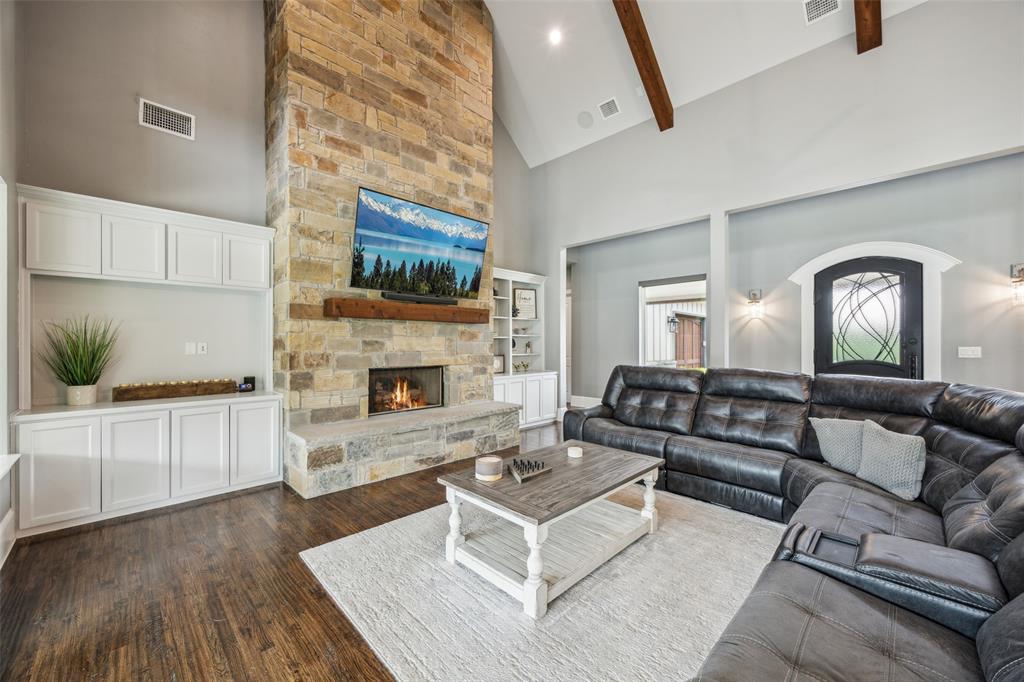 2200 Hollyns Cove