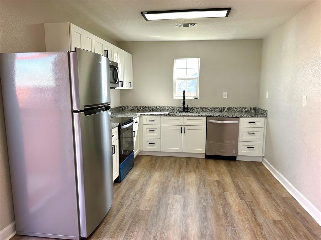 E C School Land - Residential Lease