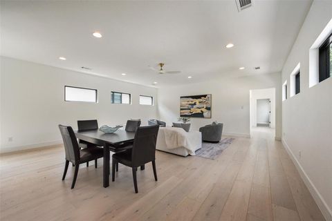 Tiny photo for 6443 Kenwood Avenue, Dallas, TX 75214 (MLS # 20998306)