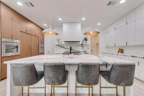 Tiny photo for 6443 Kenwood Avenue, Dallas, TX 75214 (MLS # 20998306)