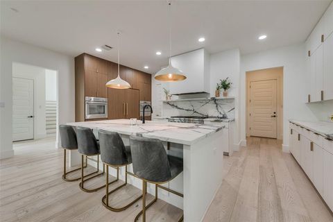 Tiny photo for 6443 Kenwood Avenue, Dallas, TX 75214 (MLS # 20998306)