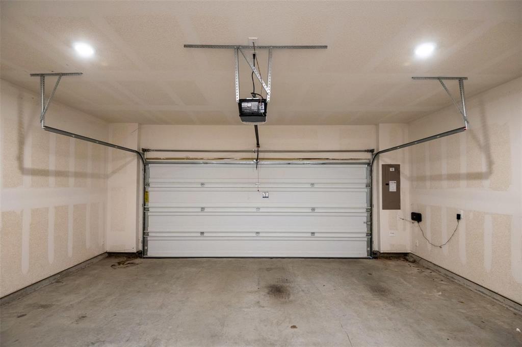 Viridian Village 1g - Residential Lease