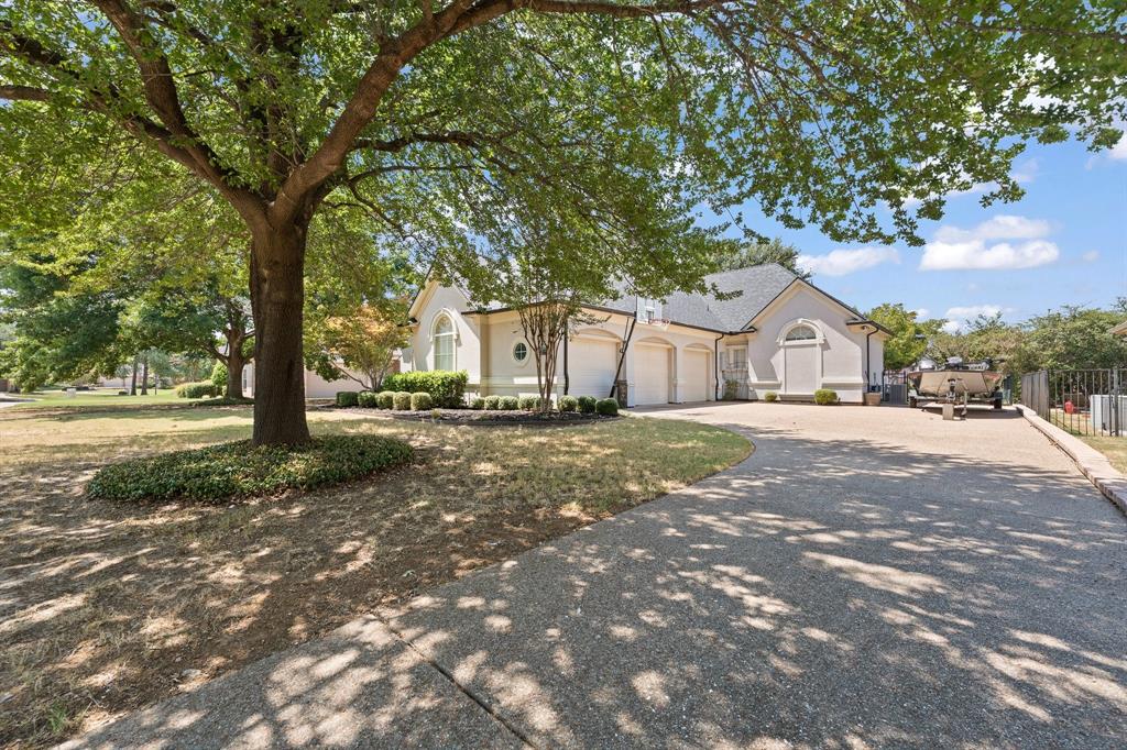 921 Fairway View Drive