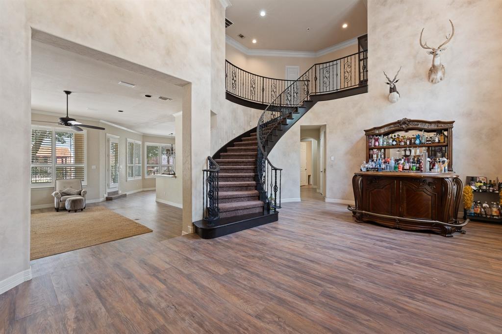 921 Fairway View Drive