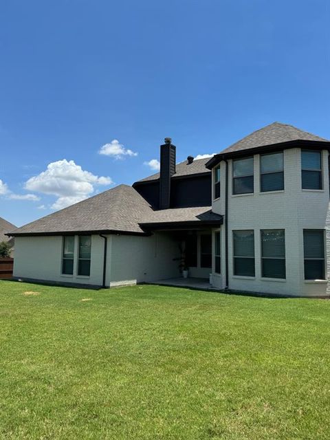 A home in Benbrook