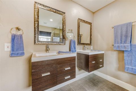 Tiny photo for 3919 S Franklin Street, Dallas, TX 75233 (MLS # 21197569)