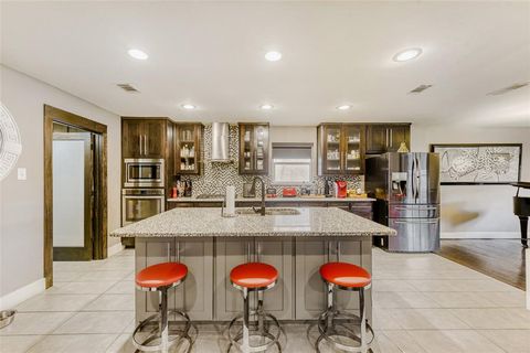 Tiny photo for 3919 S Franklin Street, Dallas, TX 75233 (MLS # 21197569)