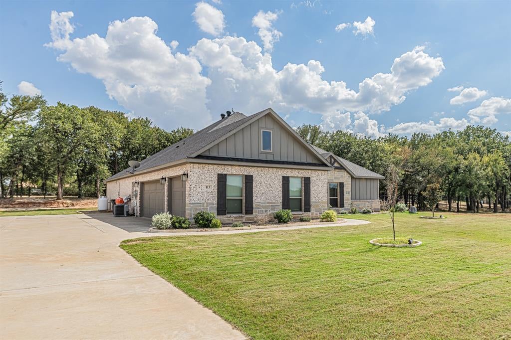 113 Oaks Springs Lane