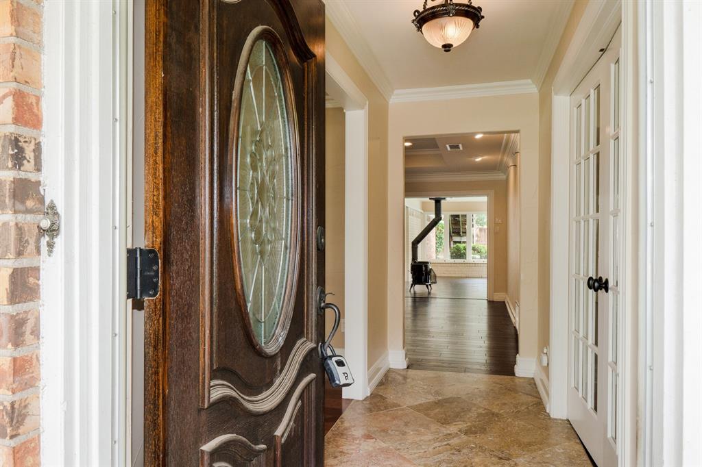 452 W Pleasantview Drive