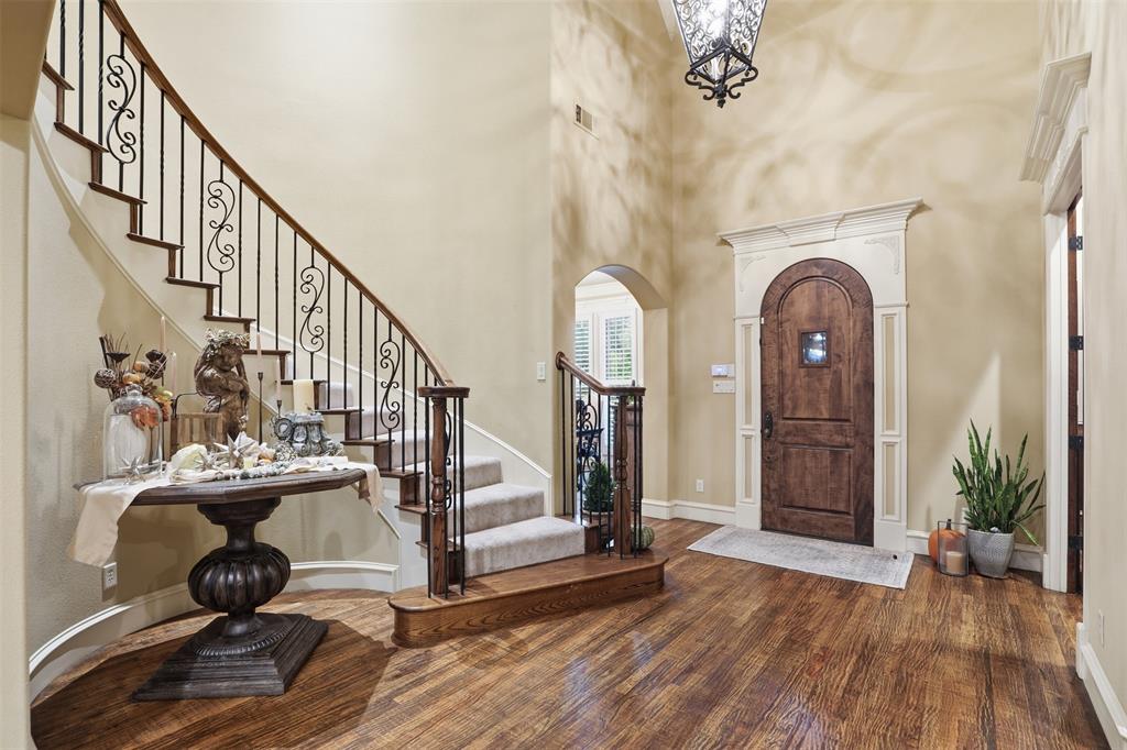 2217 Canterbury Drive