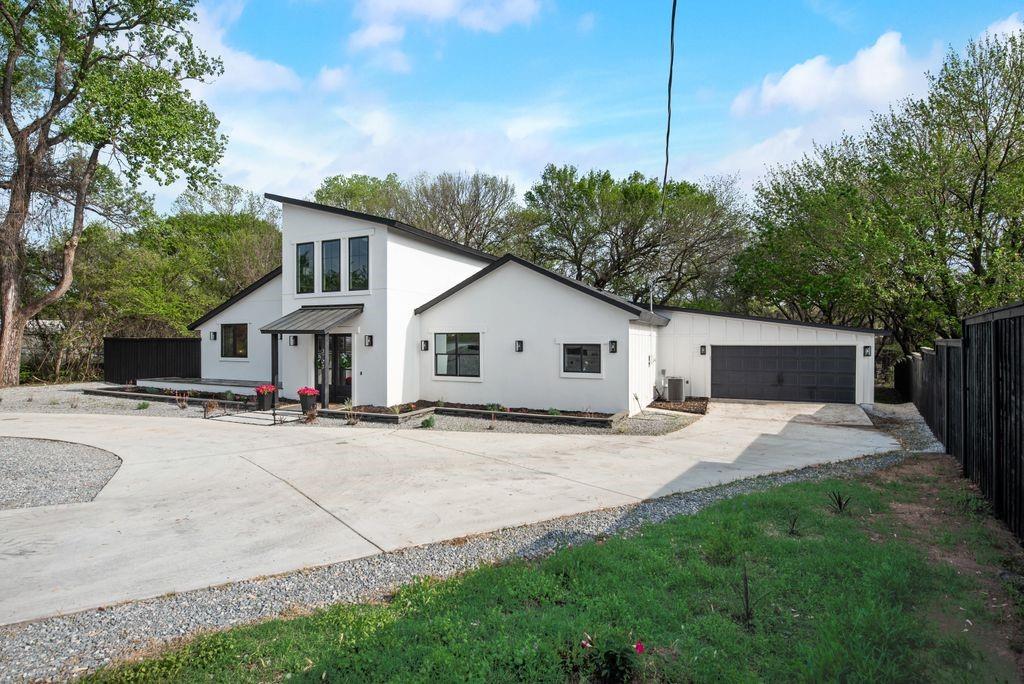 3703 Greenwood Road