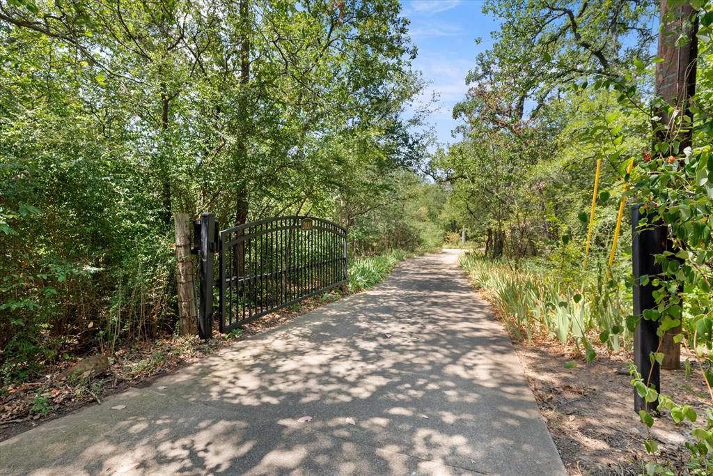 2030 N Pearson Lane
