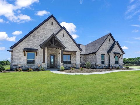 Photo of 124 Desperado Way, Weatherford, TX 76088 (MLS # 21201008)