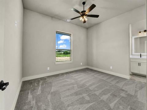 Tiny photo for 124 Desperado Way, Weatherford, TX 76088 (MLS # 21201008)