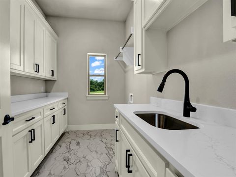 Tiny photo for 124 Desperado Way, Weatherford, TX 76088 (MLS # 21201008)