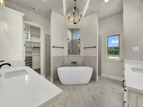 Tiny photo for 124 Desperado Way, Weatherford, TX 76088 (MLS # 21201008)