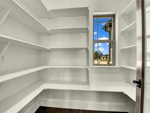 Tiny photo for 124 Desperado Way, Weatherford, TX 76088 (MLS # 21201008)