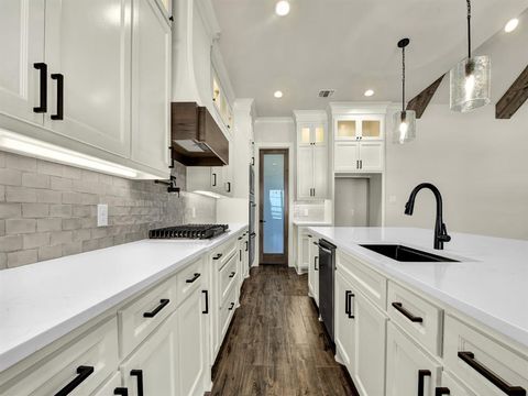 Tiny photo for 124 Desperado Way, Weatherford, TX 76088 (MLS # 21201008)