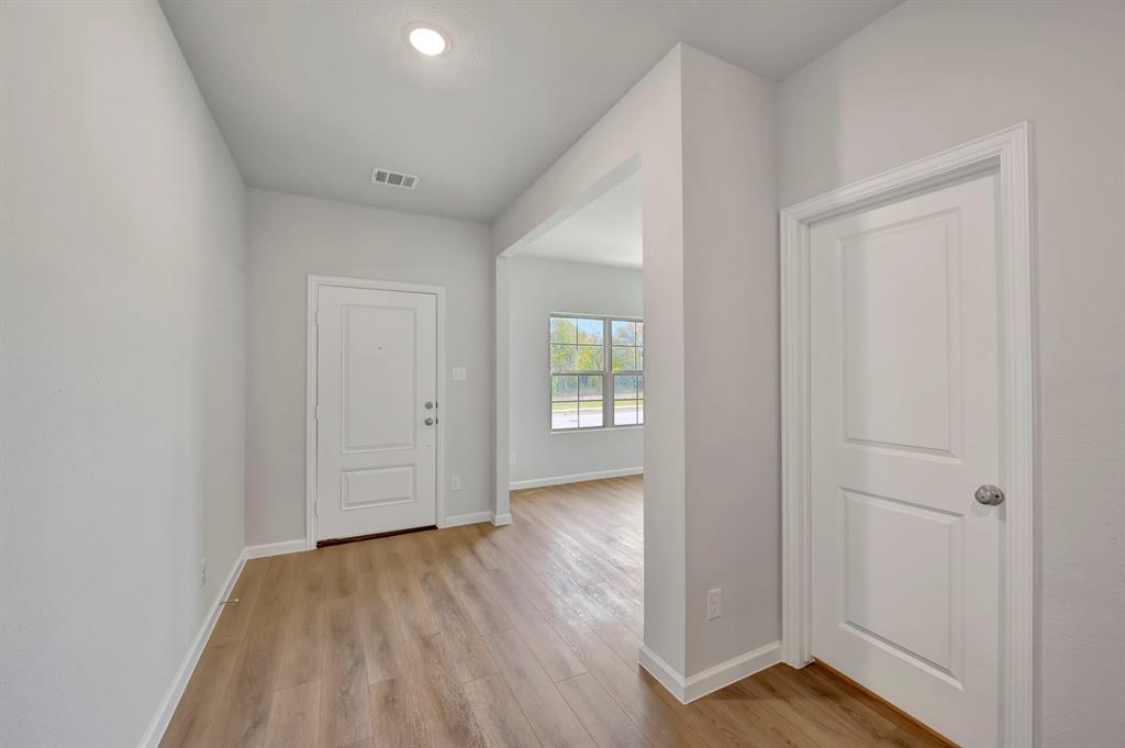 2527 Canadian Way