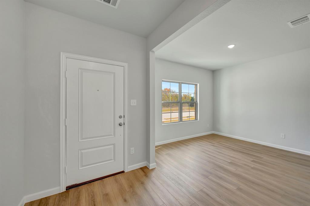 2527 Canadian Way