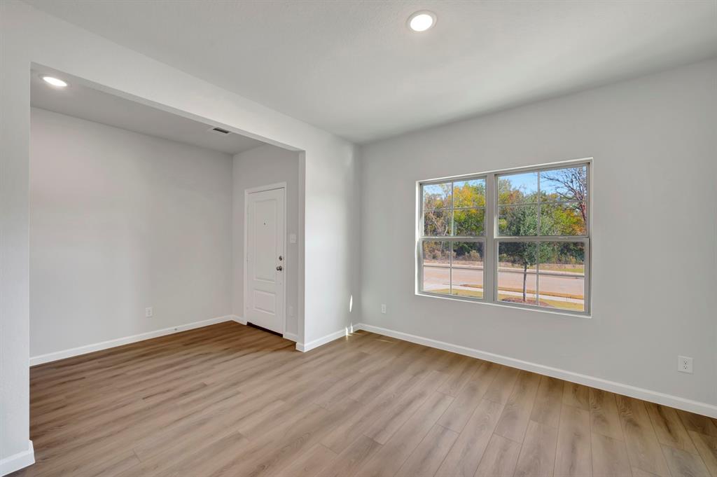 2527 Canadian Way