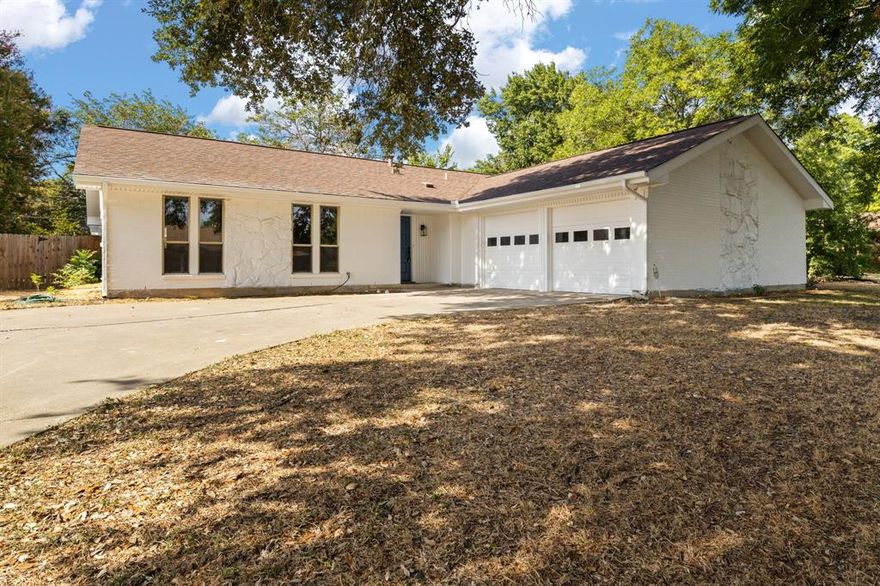 Welcome to this beautifully updated 3-bedroom, 2.5-bath, 1,761 sq ft home situated on a spacious 0.27-acre lot in a quiet, established Fort Worth neighborhood. Fresh new paint throughout and modern finishes give this home a bright, contemporary feel from the moment you walk in.

The main living area features an open-concept layout, perfect for entertaining or relaxing with family. The kitchen flows seamlessly into the dining and living spaces, offering both style and functionality.

You’ll find well-sized bedrooms including a convenient Jack-and-Jill bathroom, ideal for families or roommates. Each space has been thoughtfully updated to maximize comfort and usability.

Property Highlights:

3 Bedrooms

2.5 Bathrooms

1,761 Sq Ft

0.27-Acre Lot

Open-Concept Living

Jack-and-Jill Bathroom

Modern Finishes

Fresh Paint Throughout

Rental Criteria:

600+ Credit Score

3X Monthly Income

Clean Background Check

Clean Rental History

This move-in-ready home offers comfort, space, and style—located close to shopping, dining, schools, and major roadways.