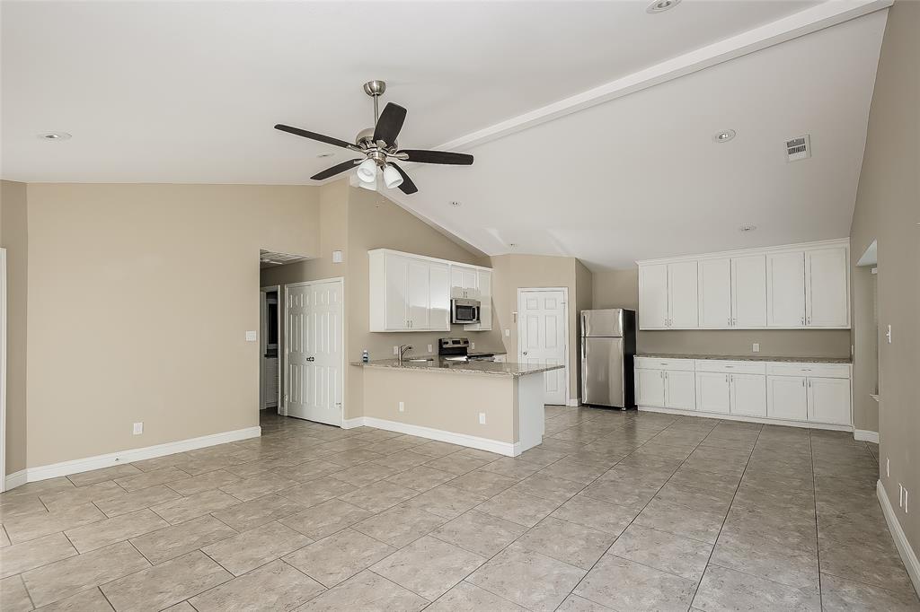 Pennisula 02 - Residential Lease