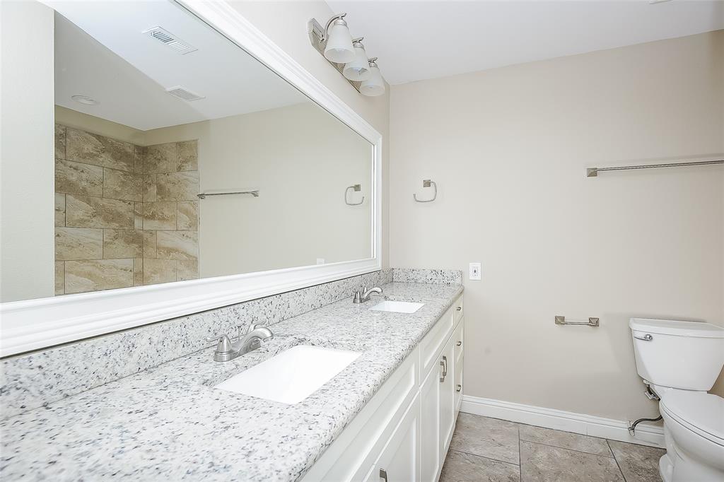 Pennisula 02 - Residential Lease