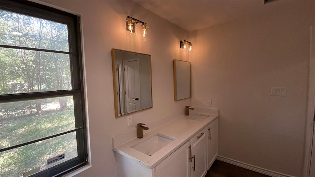 Deerpath Village 02 - Residential Lease