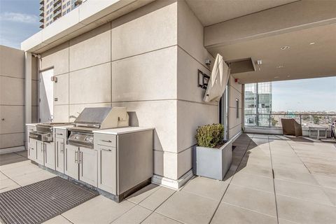 Tiny photo for 2025 Woodall Rodgers Freeway #51, Dallas, TX 75201 (MLS # 20957601)