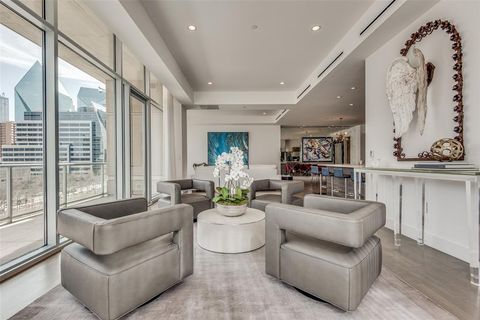 Tiny photo for 2025 Woodall Rodgers Freeway #51, Dallas, TX 75201 (MLS # 20957601)