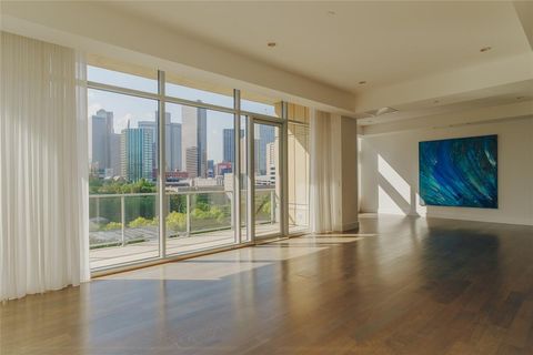 Tiny photo for 2025 Woodall Rodgers Freeway #51, Dallas, TX 75201 (MLS # 20957601)