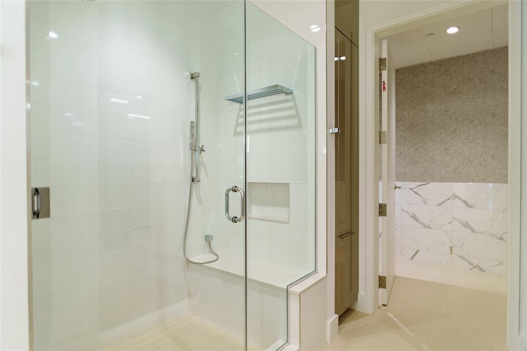 PARKSIDE CONDOMINIUM - Residential Lease