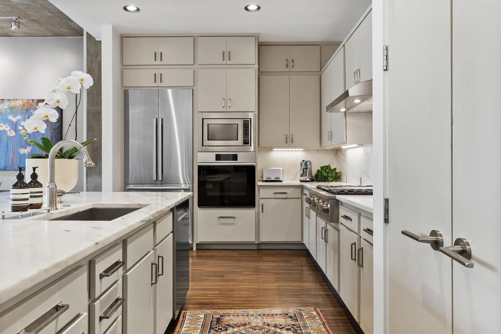 Thirty Thirty Bryan Condo - Residential