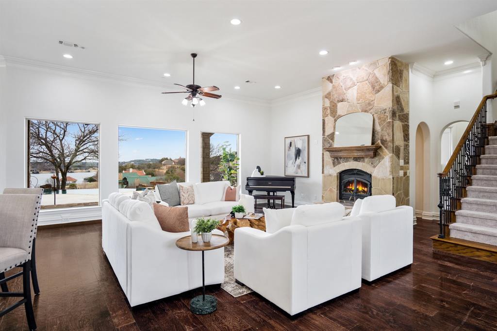 1916 W Emerald Bend Court