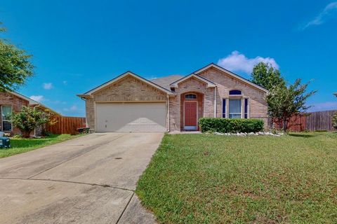 Single Family Residence in Royse City TX 1500 Sams Circle.jpg