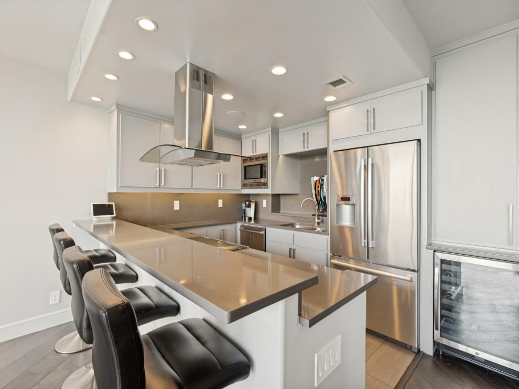 6211 W Northwest Highway 1707